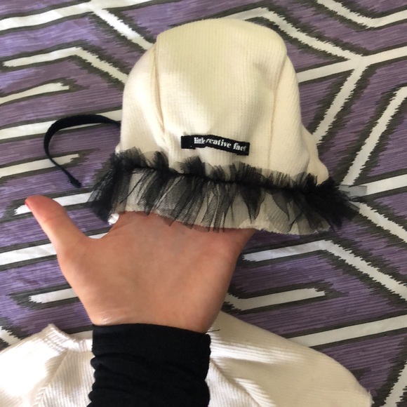 Little creative factory cream outfit with bonnet - Picture 7 of 8